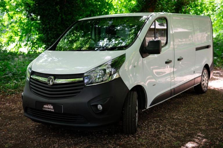 VAUXHALL VIVARO 1.6 CDTi 2900 BiTurbo ecoTEC L2 H1 Euro 6 (s/s) 5dr 2017