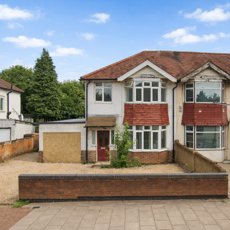 4 Colnbrook by Pass UB7 0HG - Available Now!