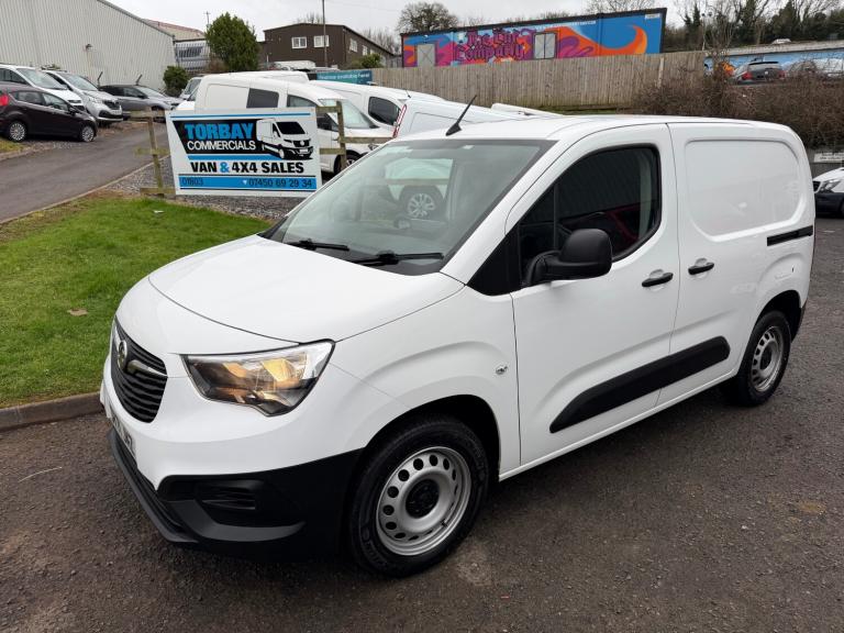 2021 Vauxhall Combo 2300 1.5 Turbo D 100ps H1 Dynamic Van PANEL VAN Diesel Manual