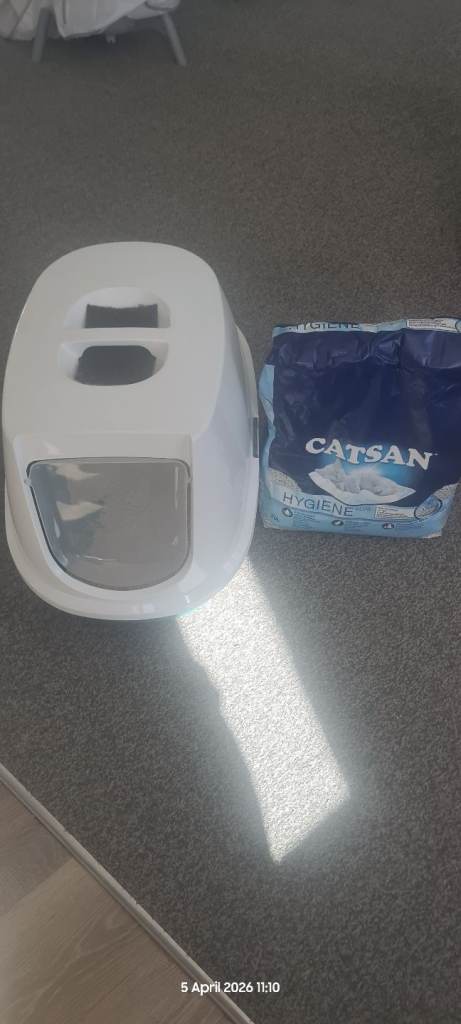 Cat litter tray & cat litter