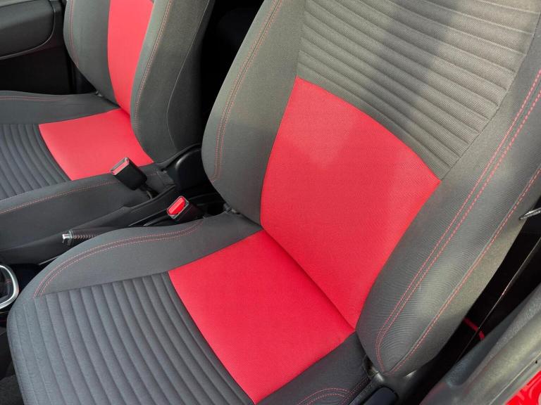 TOYOTA YARIS 1.33 Dual VVT-i Sport Euro 5 5dr Euro 5 2015