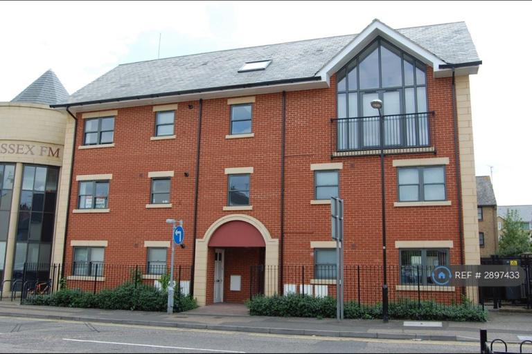 1 bedroom flat in Glebe Road, Chelmsford, CM1 (1 bed) (#2897433)