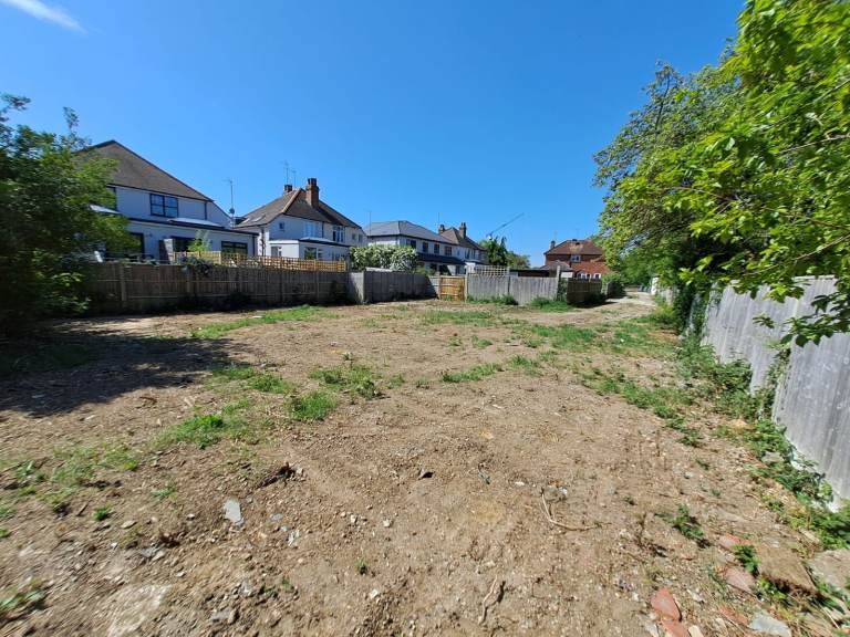 Storage (Open) land - Maidenhead - Blackamoor lane - Sorbon Estates License available (386m2)