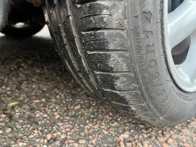 1997 Volkswagen Golf 1.6 GL 5dr [100bhp] HATCHBACK Petrol Manual