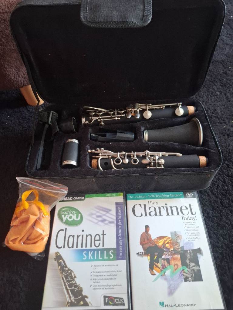 Beginners Clarinet Brand New Boxed With Accessories 