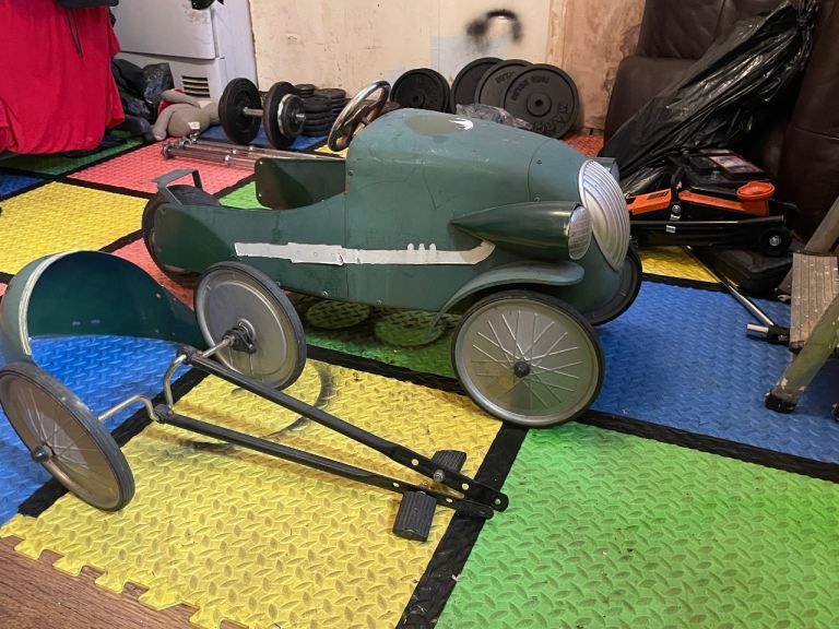 Kids vintage go cart 