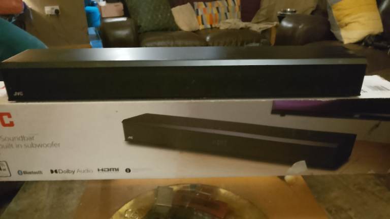 JVC SOUNDBAR WITH BUILT IN SUBWOOFER 