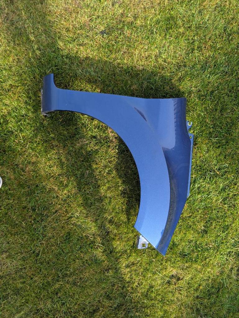 Ford Fiesta MK7 drivers side front wing
