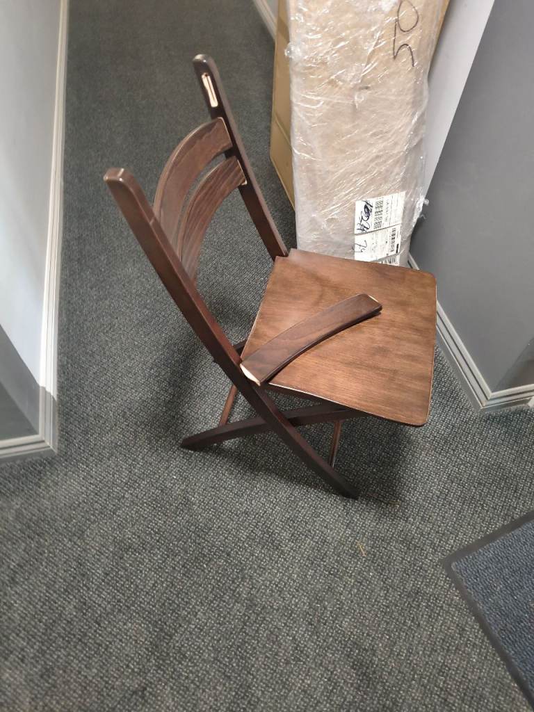 Free folding wooden chair from etsu