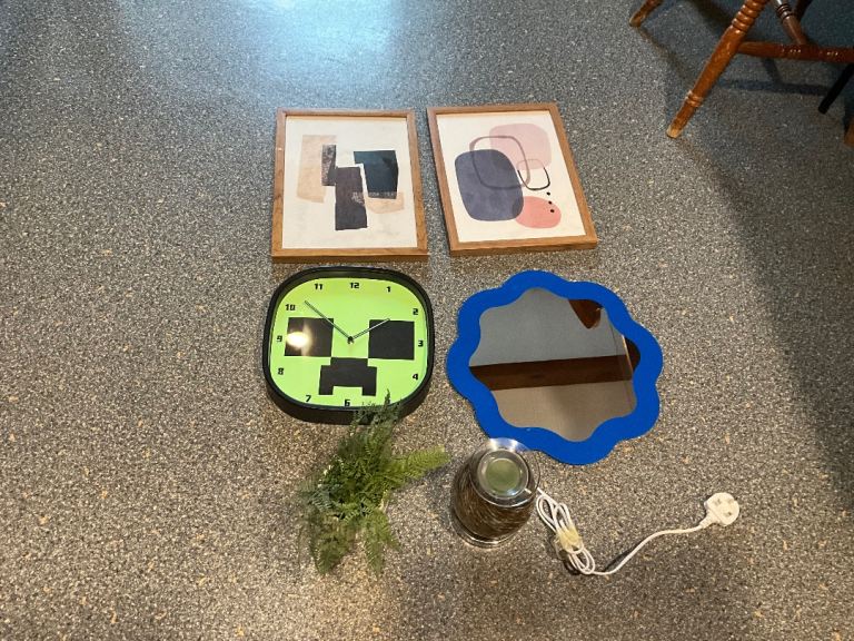 Home Decor Bundle: Pictures, Mirror, Clock, etc. ALL SHOWN in photos for only £5..