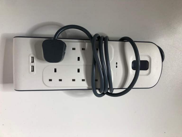 Belkin extension 6 plugs & 2 usb  
