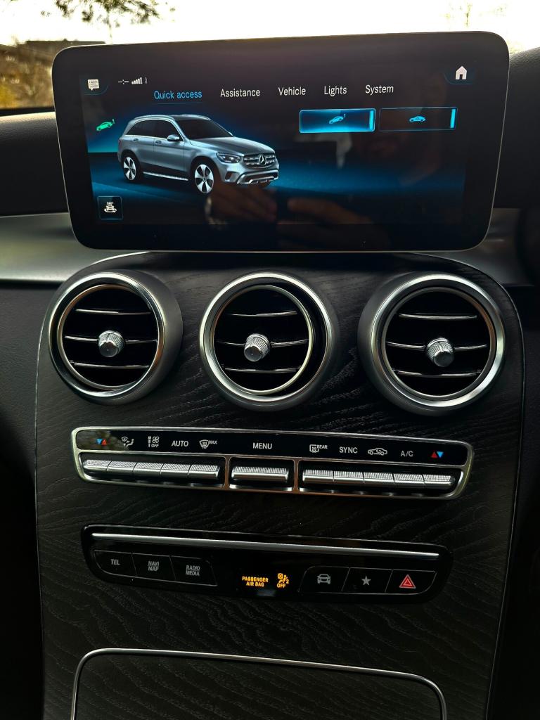 2021 Mercedes-Benz GLC 220d 4Matic AMG Line Premium 5dr 9G-Tronic 90DAYS WARRANTY HPI CLEAR  ESTA...