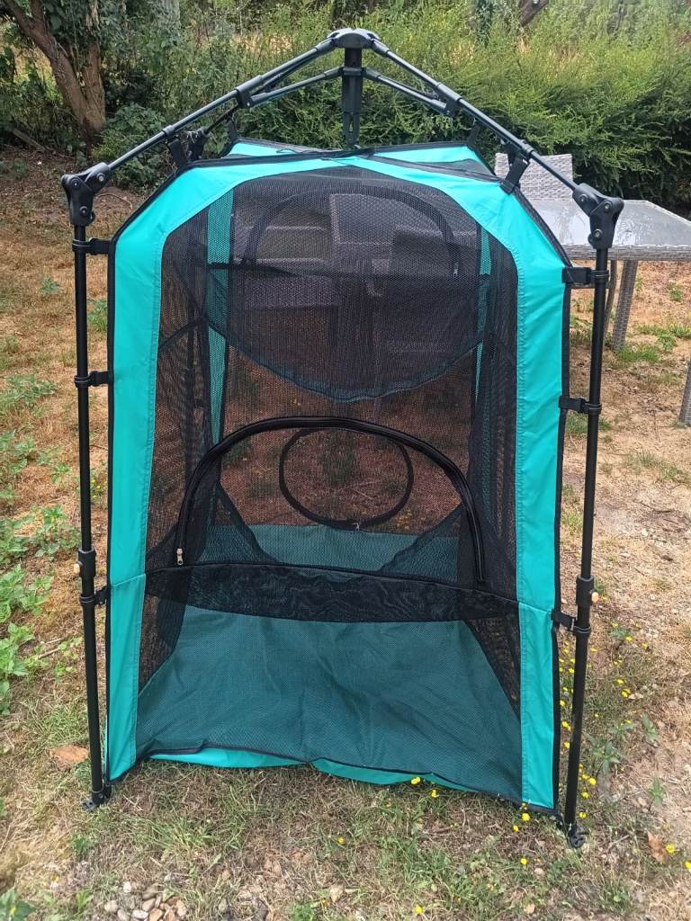 Teal & Black Mesh Pet Enclosure / Playpen – As Good As New