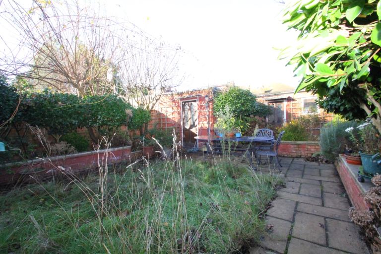 Chain free! Hane Estate Agents are pleased to offer a spacious 4 bedroom semi-detached house. 