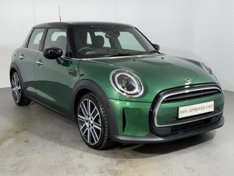 MINI HATCHBACK 1.5 Cooper Exclusive Premium Plus 5dr Auto