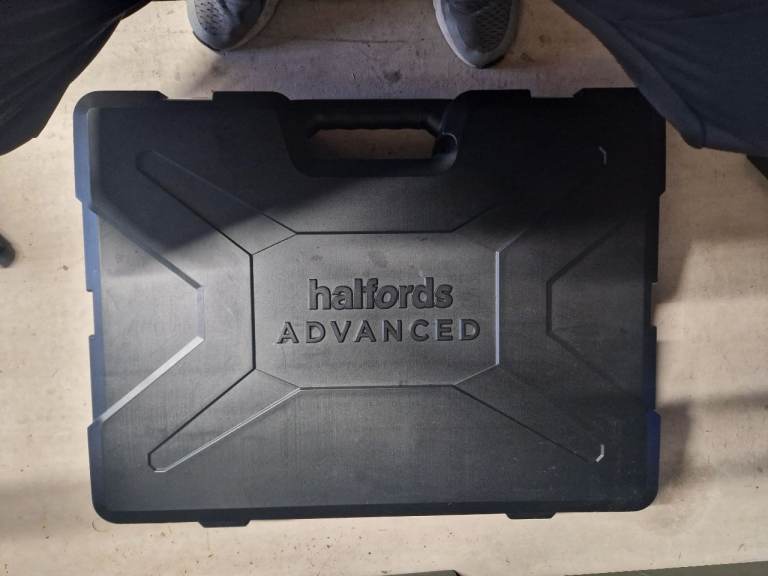Halfords 200 piece tool set