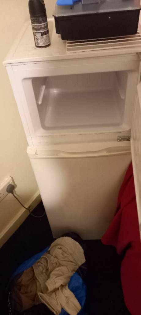 Small fridge freezer 