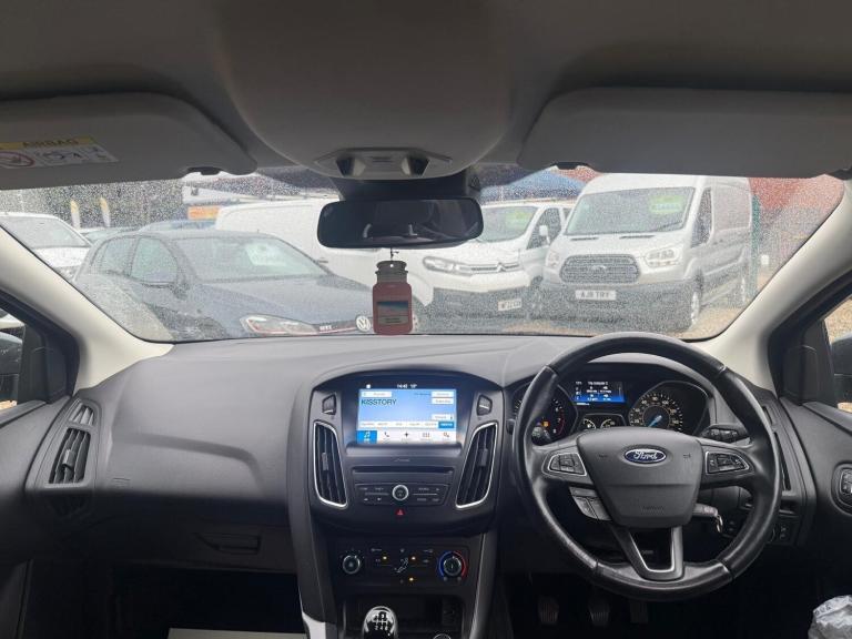 2017 Ford Focus 1.0 EcoBoost 125 Zetec Edition 5dr HATCHBACK PETROL Manual