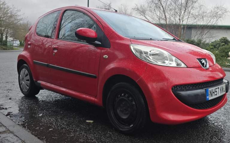 Peugeot 107 1.0 litre 5dr honda nissan toyota Vauxhall hyundai renault ford skoda Volkswagen 