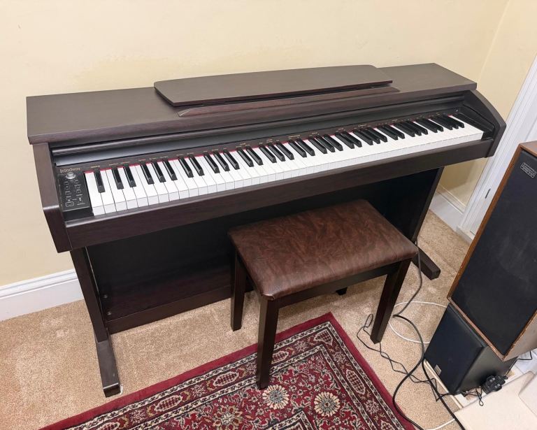 Broadway Digital Piano (88 Keys) with Matching Stool – Excellent Condition