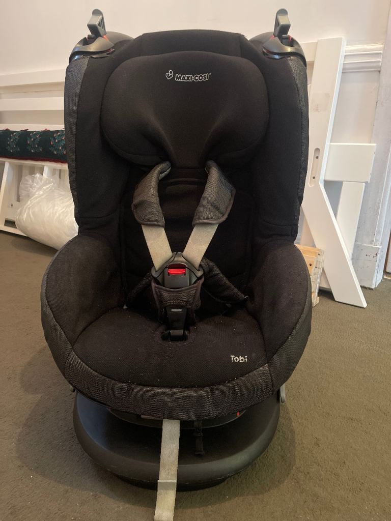 Black Car Seat Maxi Cosi Group 1 