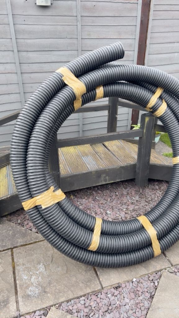 Land drainage pipe 
