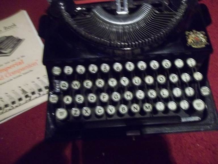 vintage typwriter