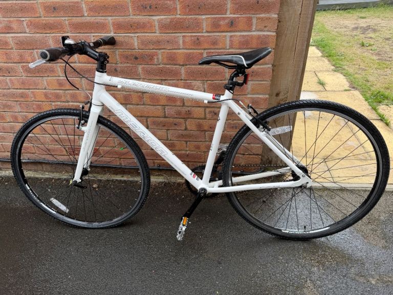 Merida S-Presso Single hybrid/urban bike in white. 20 inch frame