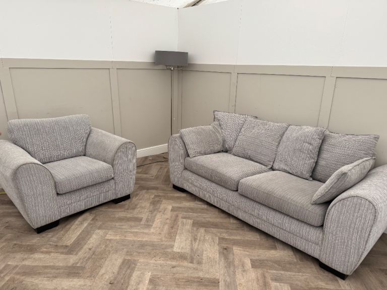 Large DFS 3 seater sofa & cuddle chair DELIVERY AVAILABLE
