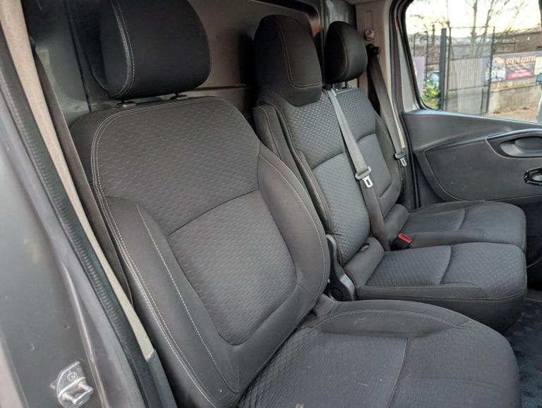 2015 Vauxhall Vivaro 2900 1.6CDTI BiTurbo 120PS ecoFLEX Sportive H1 Van PANEL VAN DIESEL Manual