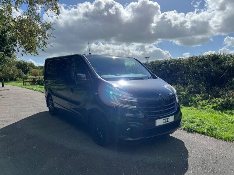 February 2021 Renault Trafic 2.0 dCi Energy Black Edition (145) SWB