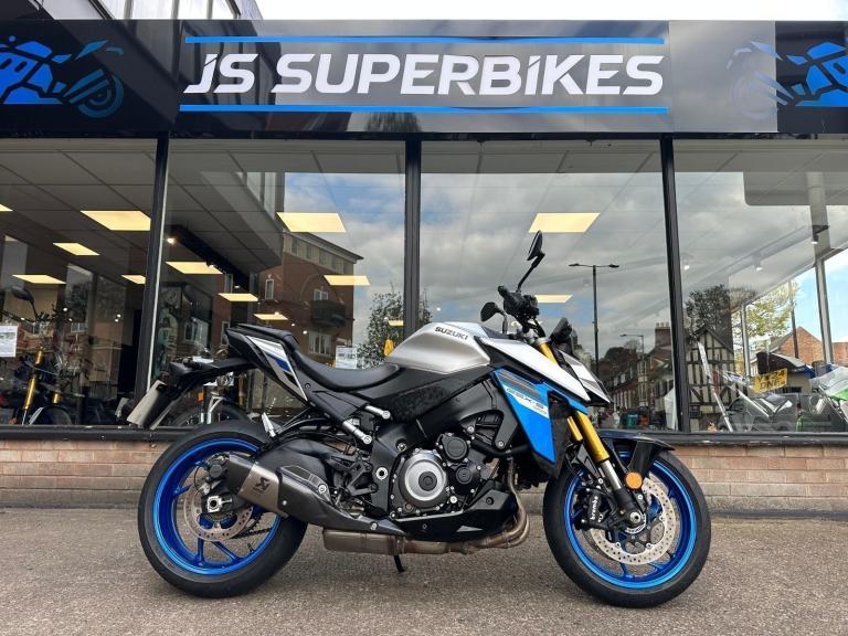 SUZUKI GSXS 1000 RQM5 2025 - AKRAPOVIC EXHAUST - TFT DASH - 2640 MILES