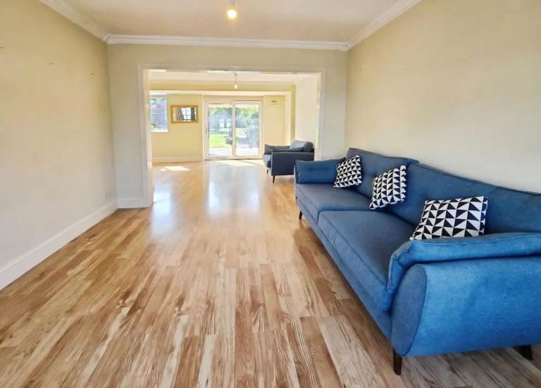 3 bed 2 Receptions, 2 Bath semi-detached house to rent in Hanger Lane-Rossall Crescent