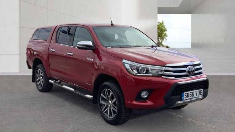 2016 Toyota Hilux Invincible D/Cab Pick Up 2.4 D-4D PICK UP DIESEL Manual