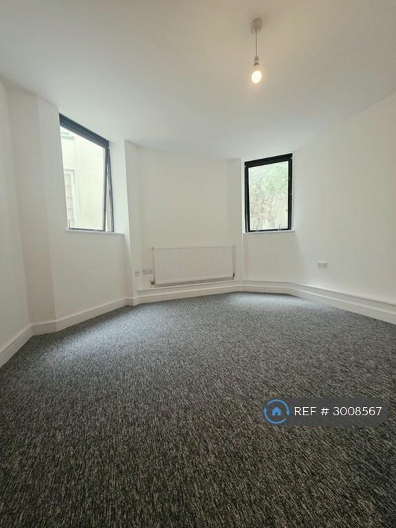 2 bedroom flat in Denmark Avenue, Bristol, BS1 (2 bed) (#3008567)
