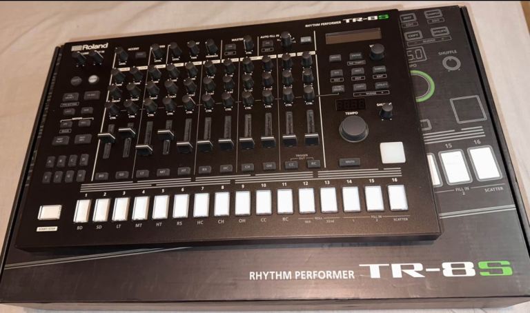 Roland TR-8S Rhythm Performer Drum Machine