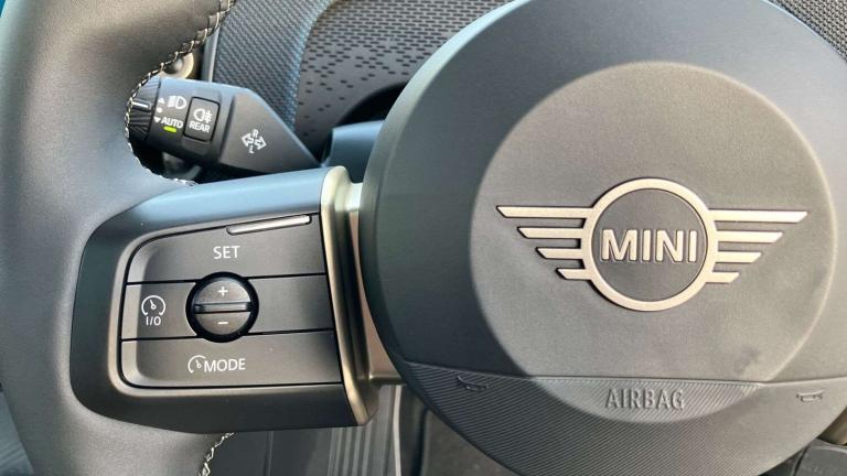  MINI Countryman 150kW E Classic 66kWh 5dr Auto Hatchback Electric Automatic