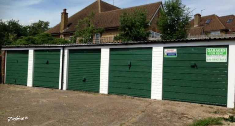 Garage to rent in London (N12) | Stashbee