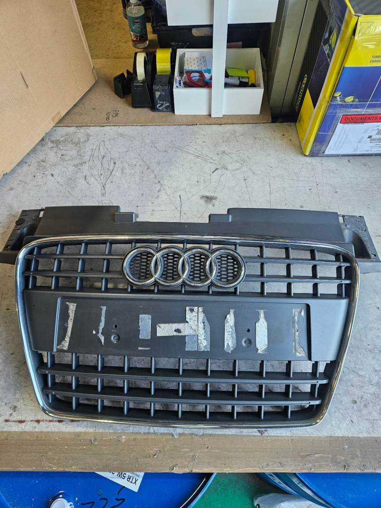 Audi tt mk2 2009 Grille