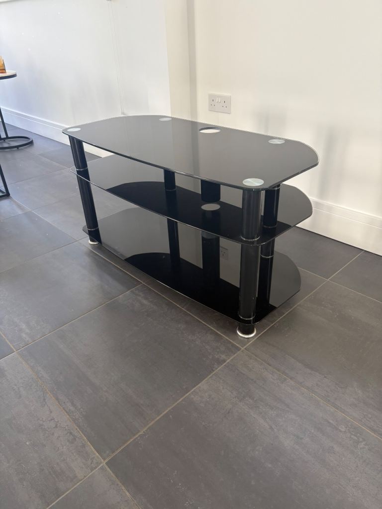 Black glossy tv stand 
