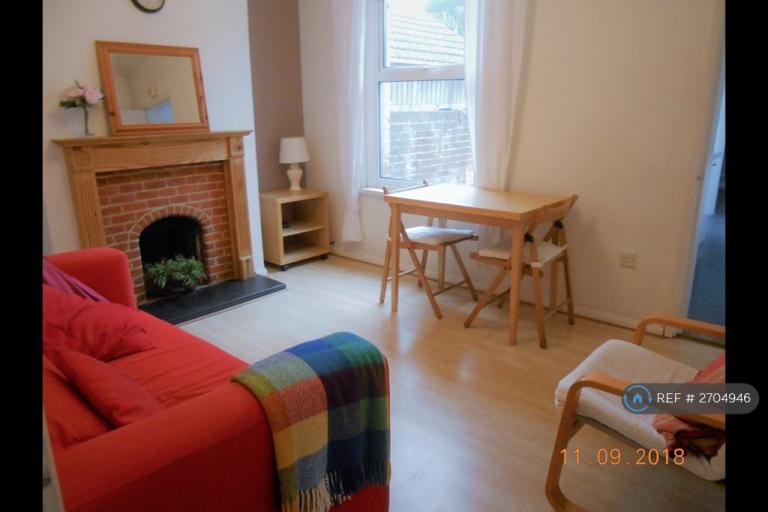 3 bedroom house in Lansdown Road, Canterbury, CT1 (3 bed) (#2704946)