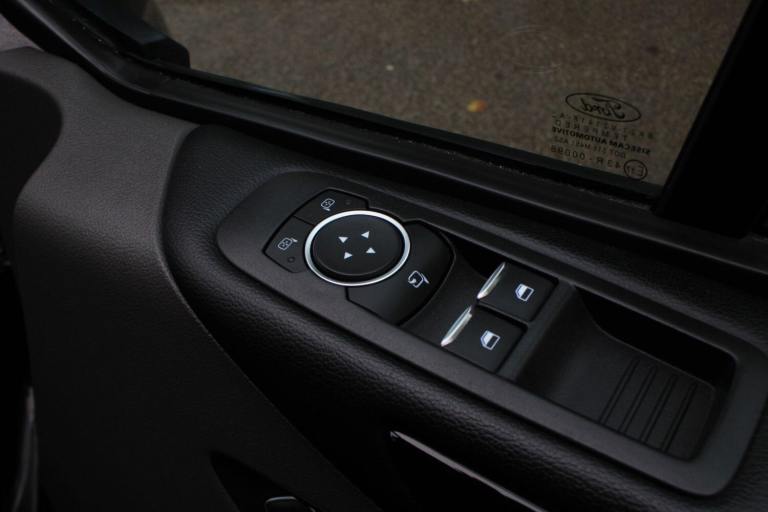 2021 Ford Tourneo Custom 2.0 320 EcoBlue Titanium Auto L1 Euro 6 (s/s) 5dr MPV Diesel Automatic