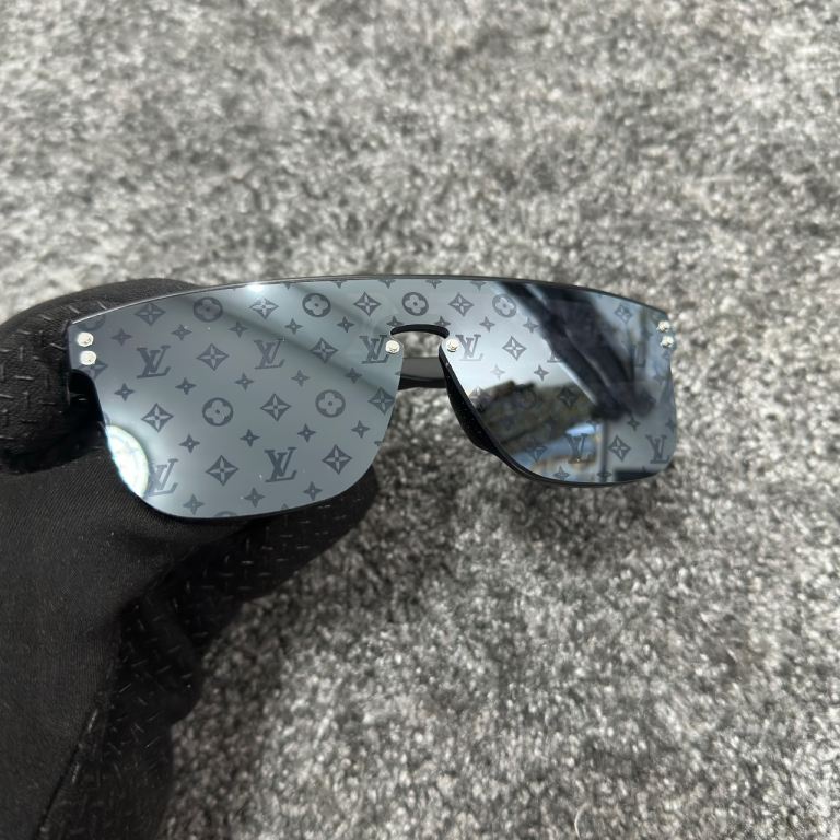LV Waimea Monogram Sunglasses - Black/Silver