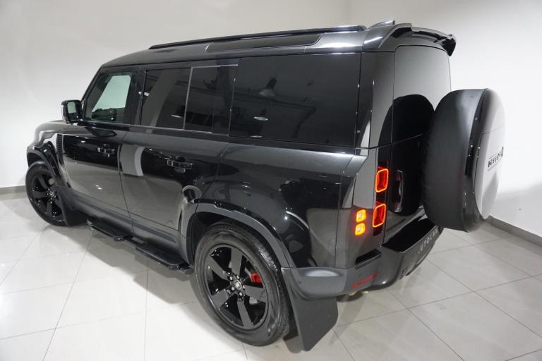 2023 Land Rover Defender 110 3.0 D250 MHEV HSE Hard Top SUV Auto 4WD MWB Euro 6 (s/s) 5dr PANEL V...