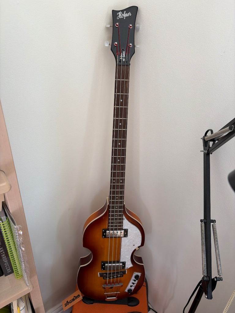 Hofner Ignition Violin Bass + Bag– Sunburst, Very Good Condition