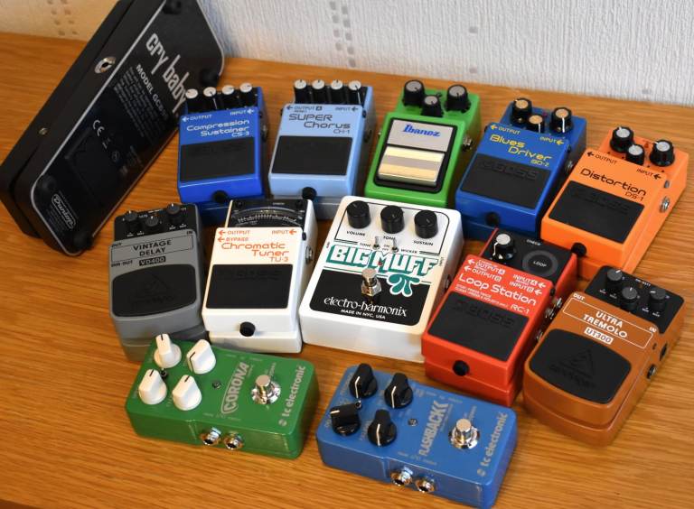 image for 🎸 Guitar Pedal Collection – Boss, Dunlop, Ibanez, EHX, TC + Power Supply & 8 Patch Cables 🎸