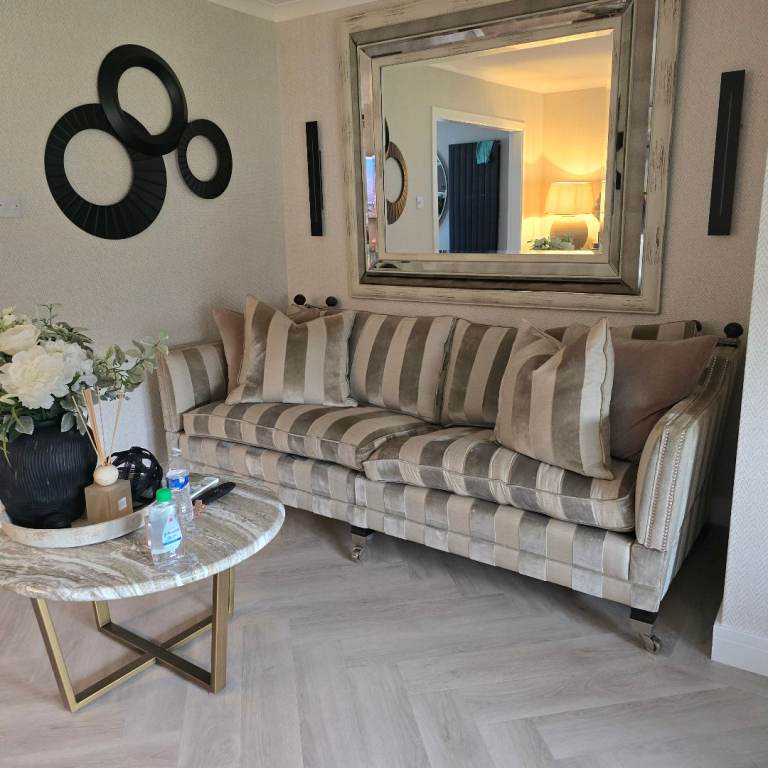 Duresta Comfortable Fabric 3-Seater plus Sofa – taupe Stripes