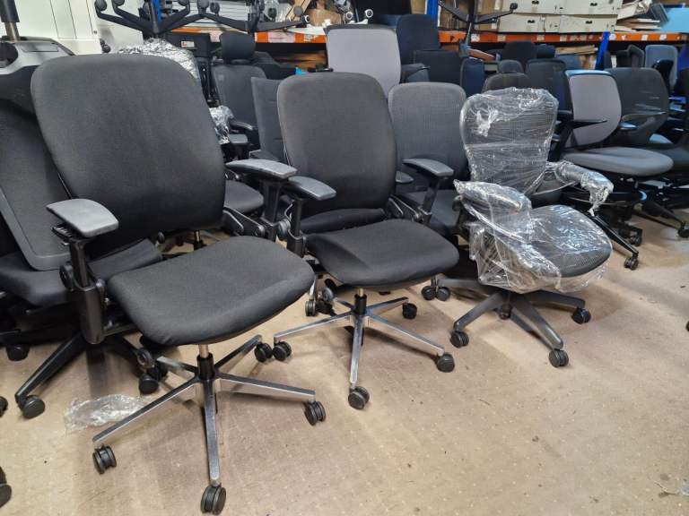 Herman miller aeron and steelcase leap v2 ergonomic chair (20 available)