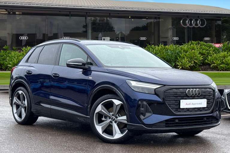 2025 Audi Q4 e-tron Q4  Black Edition 35 e-tron  125,00 kW SUV ELECTRIC Automatic