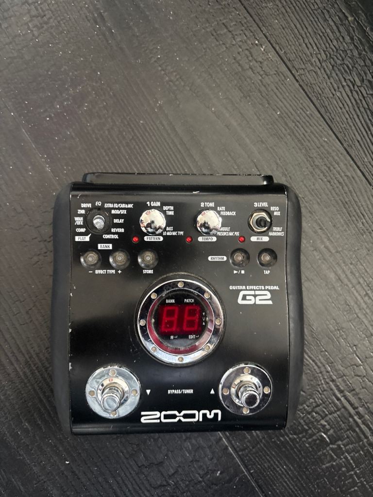 Zoom G2 Guitar Multi-Effects Pedal Processor 